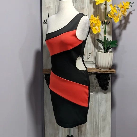 Forever 21 one shoulder bodycon dress with side cut-out - Picture 1 of 9